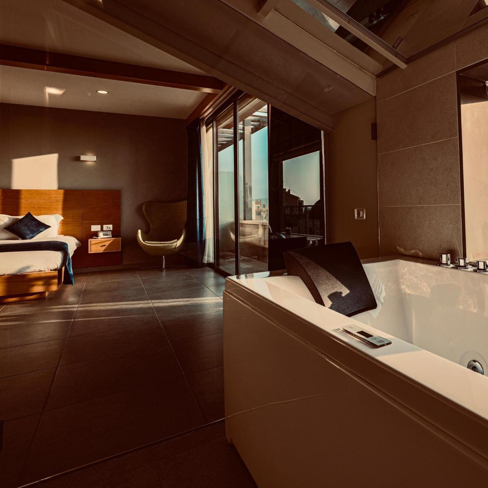 Majestic Byblos Grand Hotel Bagian luar foto